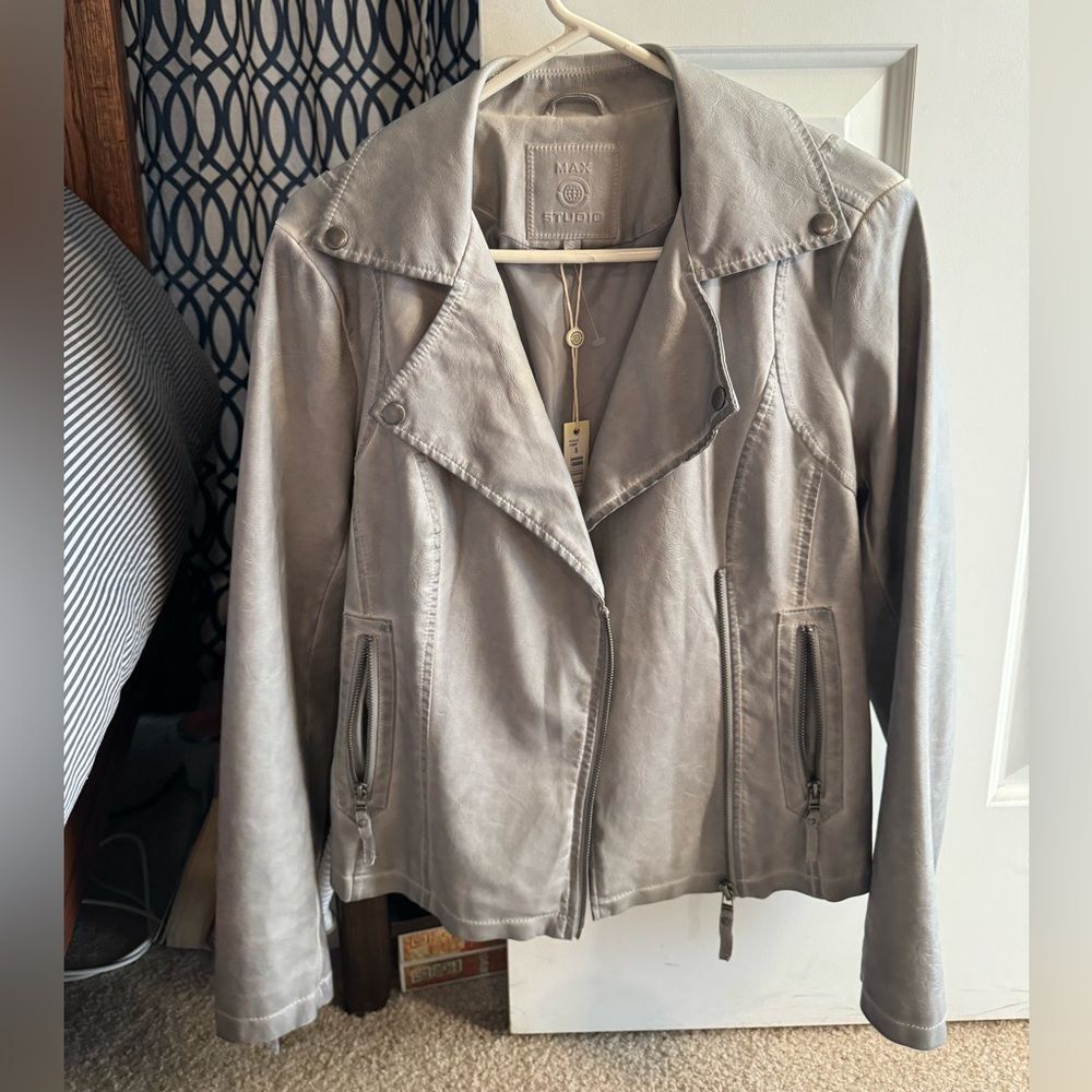 NEW w/tags! Max Studio Faux Leather Bomber Motorcycle Jacket Gray Silver S NWT!‎